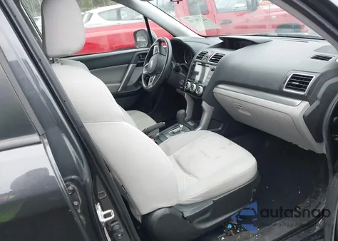 2017 Subaru Forester 2.5I Premium z USA, uszkodzony, nr VIN JF2SJAEC3HH556011